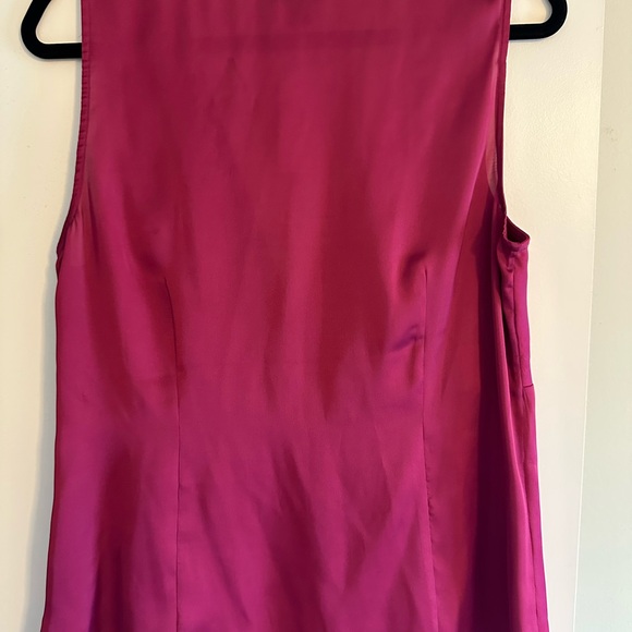 NWT Banana Republic Business Casual Deep Pink Sleeveless Satin Blouse size 14 - Picture 3 of 3